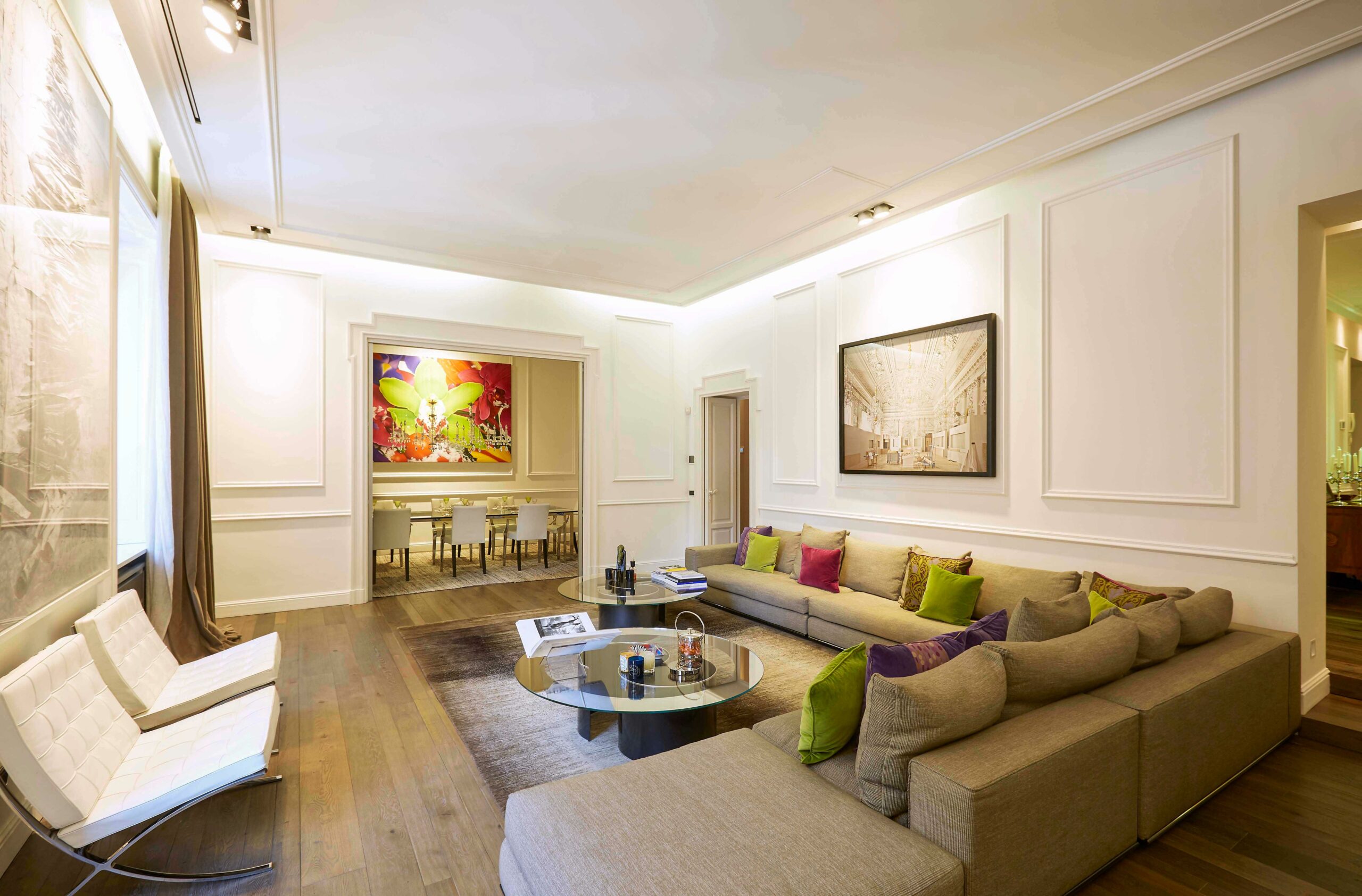 INTERIOR – 07